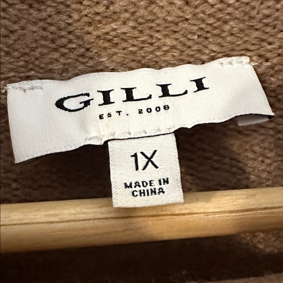 Gilli ColorBlock Sweater - Picture 2 of 3